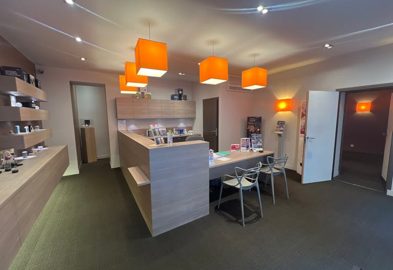 Belle boutique au Trocad�ro - Image 1