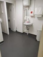 Creative Le Marais Retail Space - Image 16