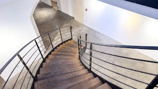 Galerie d'art devant le Centre Georges Pompidou - Image 5