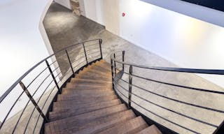 Galerie d'art devant le Centre Georges Pompidou - Image 5