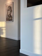 Prime retail location - Elegant boutique and salon located on Melrose, next to the pink wall - Image 7