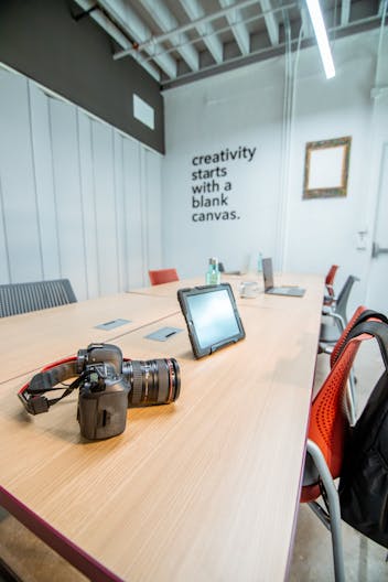Meeting Room - Image 0