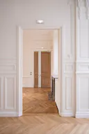 Un luxueux appartement en face du jardin des tuilerie - Image 11