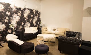 DTLA Grand Loft with High Ceilings - Image 28