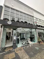 Luxurious Storefront on Melrose Ave - Image 0