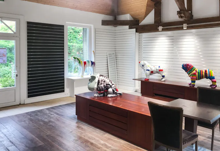 Cosy Boutique in Rueil Malmaison - Image 2