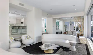 Villa in Beverly Hills - Pool - Scenic Outlook - Image 19