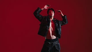 Studio 1 + Private Parking Lot - Image 2