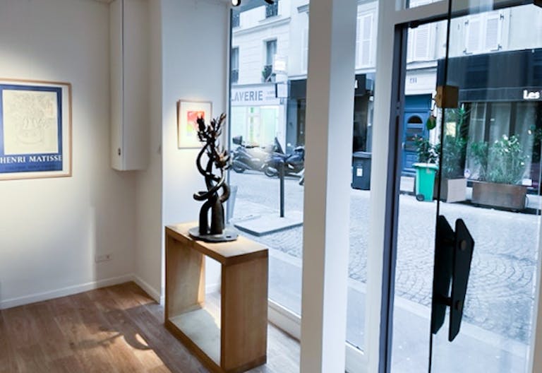 Montmartre gallery space - Image 3