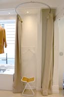 Boutique white box dans le coeur du Marais - Image 5