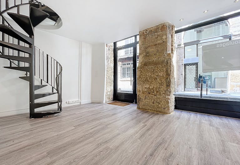 Rue du Bourg-Tibourg Boutique Ephémère - Image 4