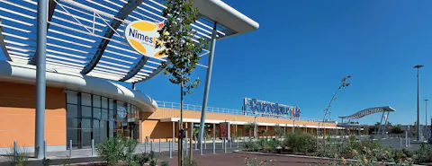 Shopping Mall Nîmes Étoile - Cell 61 - Image 0