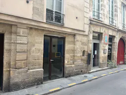 Elégant Showroom Boutique Ephémère in Paris - Image 2