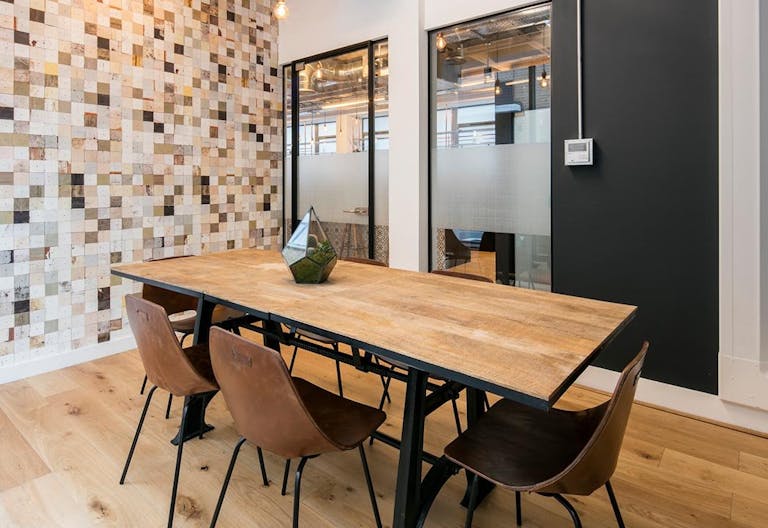 A retro building with private serviced offices - Image 3