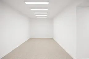 Bright and large boutique in le Haut-Marais - Image 2