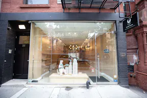 Fashion Space Pop Up Store - Image 5