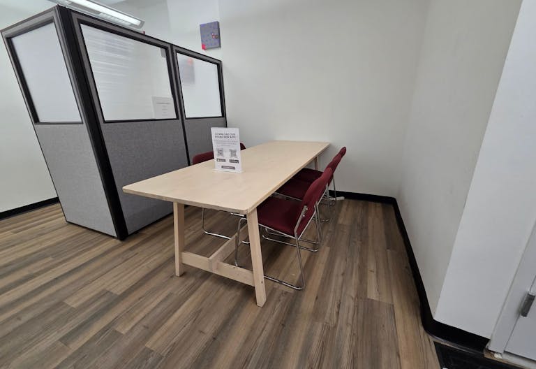 Spacious Multi-Purpose Conference Room in Harlem - Image 2