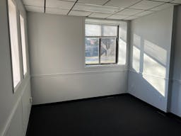 Brand new renovated medical or commercial office for rent - Image 1