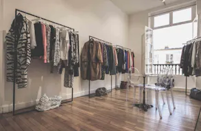 Showroom in Le Marais - Place des Vosges - Ideal Fashion Week - Image 5