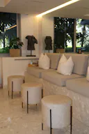Retail Space in a medical spa Miami Beach - Image 2