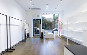 SMUKKE CONCEPT Pop Up Boutique - Image 7