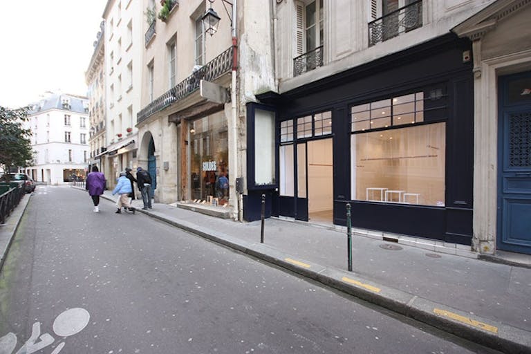 Rue Debelleyme beautiful Boutique Ephémère - Image 2