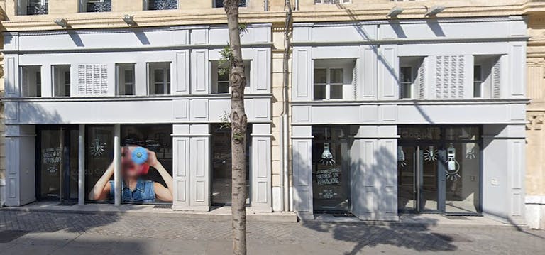 Block of 6 Boutiques Shop for Rent - Marseille Rue de la R�publique - Image 1