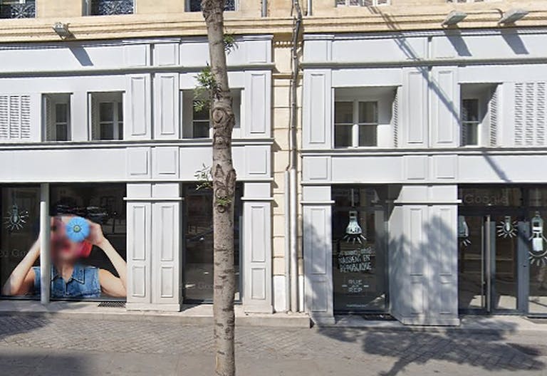 Block of 6 Boutiques Shop for Rent - Marseille Rue de la R�publique - Image 1