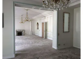 Unique Space in the Golden Triangle - Image 2