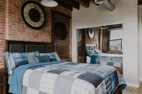 Urban Industrial Loft with Outdoor - Image 4