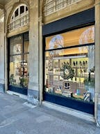 Boutique pop-up store - Jardin du Palais Royal Paris centre Louvre - Image 1