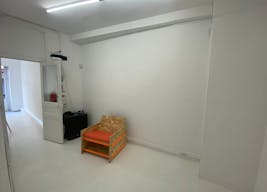 Sophisticated Boutique in the 9th district - Image 7