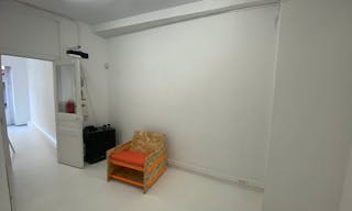 Sophisticated Boutique in the 9th district - Image 7