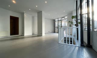 Boutique Canal Saint Martin - Image 5