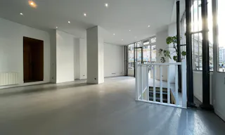 Boutique Canal Saint Martin - Image 5