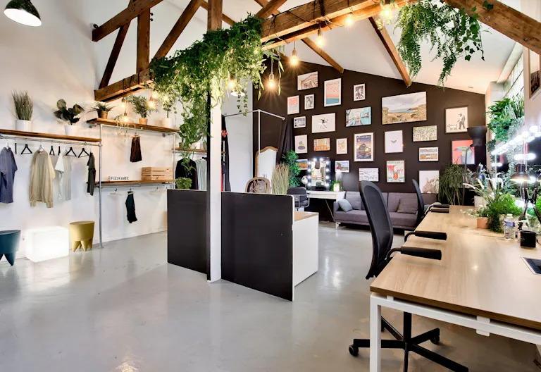 Studio professionnel de 200m� pour vos shootings et tournages. - Image 2