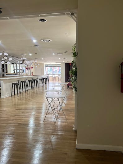 Williamsburg event space - private bar - Image 4