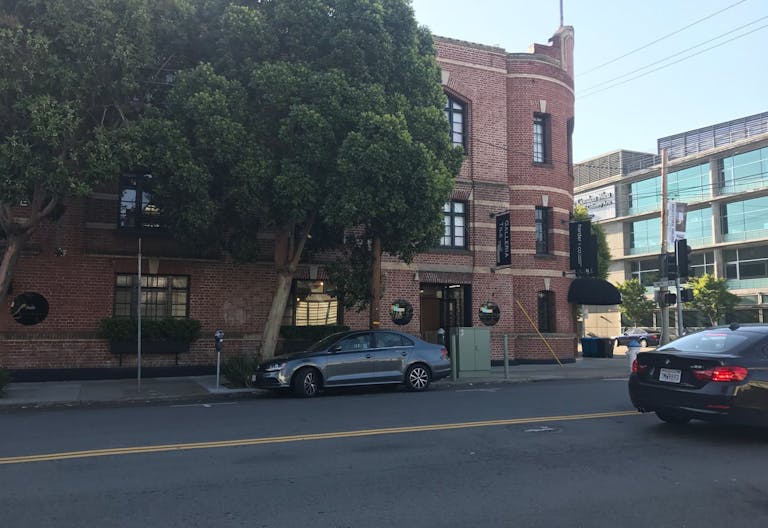 Showroom in the San Francisco design district - Image 3