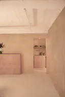Light filled split level Storefront in the heart of Manhattan (with high ceilings and multiple rooms)  - Image 19