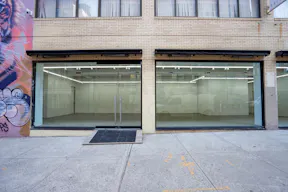 Wide-Frontage Retail Floor in SoHo, New York - Image 5