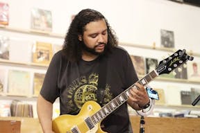 Store Stage at Nivessa Hollywood - Image 21