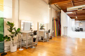Silver Lake Meeting Space - Photography studio - Image 6
