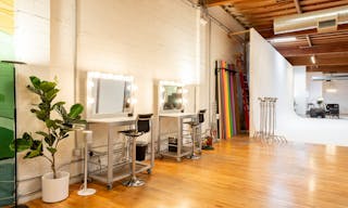 Silver Lake Meeting Space - Photography studio - Image 6