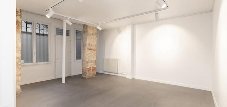 70 sqm Gallery and Showroom on Rue de Turenne, Paris