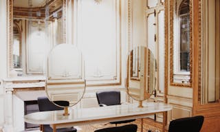 Boutique quartier privil�gi� centre ville de Marseille, espace atypique . - Image 1