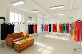 Expansive Skyline Loft - Connected Studio Space - Image 9