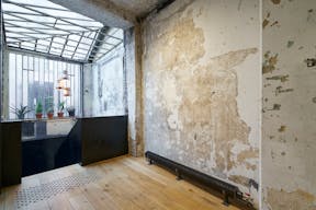 Entire art gallery in Le Marais, Paris - Image 4