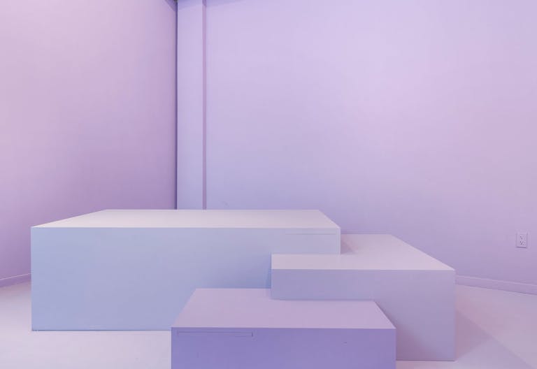 Podium Photo Studio | Private Hair & Makeup Space | Kitchen | Conference | WiFi & HVAC - Image 4