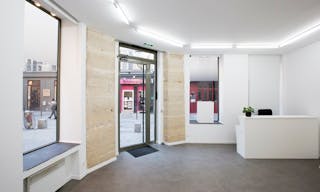 Espace au pied du centre Pompidou - Image 0