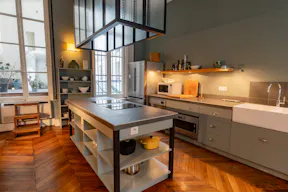 Duplex Haussmannien au coeur du sentier  - Image 12